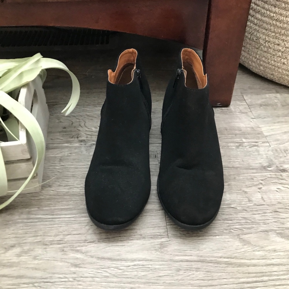 Soda Black Ankle Boots